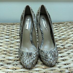 New in box BCBG black/brown/white striped pony hair pumps size 8.5